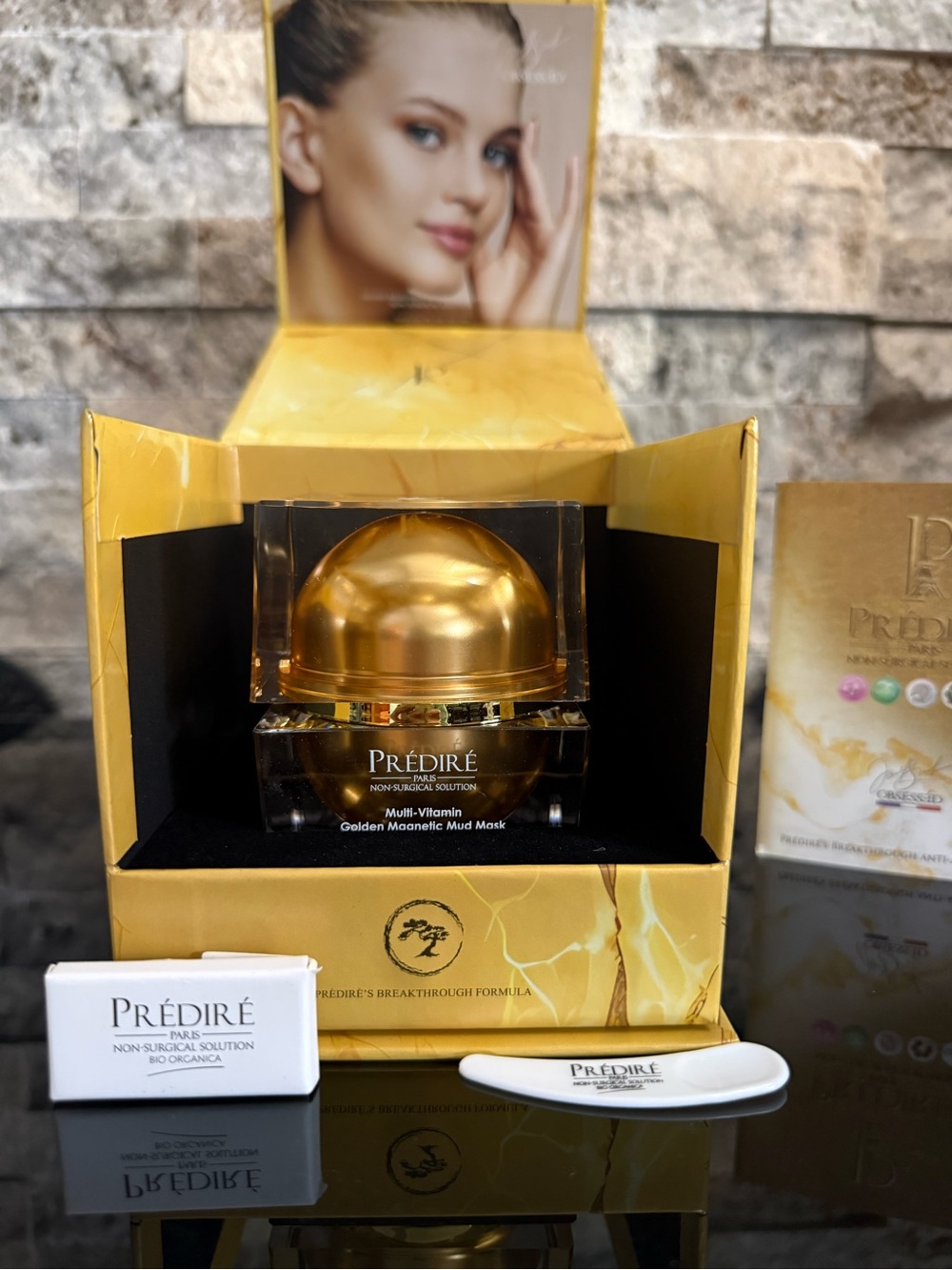 Prédiré Paris Multi-Vitamin Golden Magnetic Mud Mask - Brand New in Sealed Box